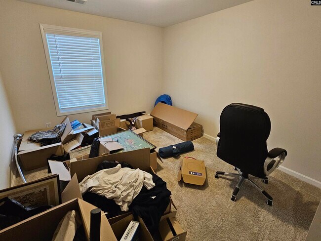 Building Photo - 735 Bustling Br Ln