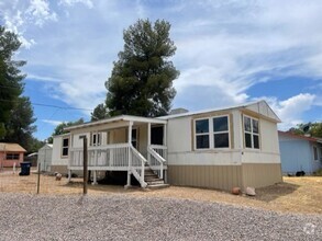 Building Photo - 2 Bedroom on Nice Corner Lot In Clarkdale-...