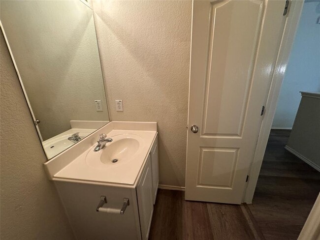 Building Photo - 2053 Rachel Ln