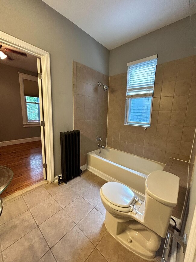 Building Photo - 1437 E Capitol St SE