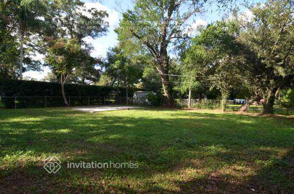 Building Photo - 912 Skyview Dr