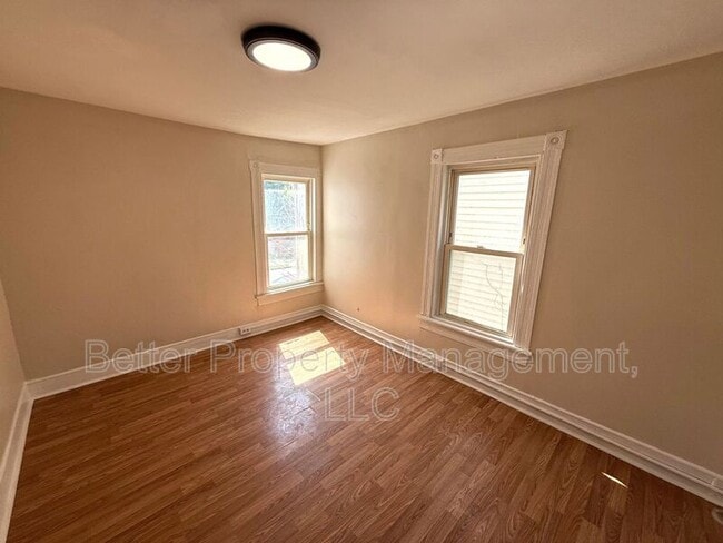 Building Photo - 508 Dock St