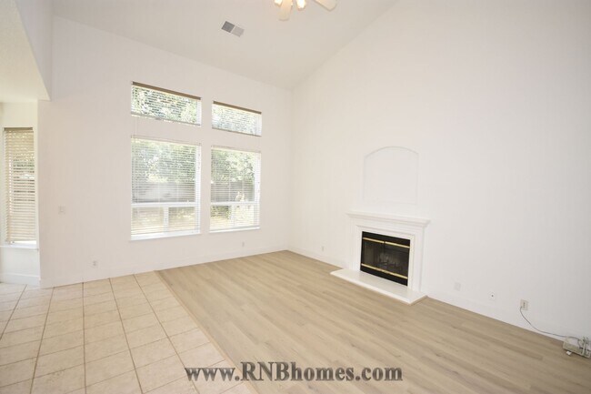 Building Photo - 1783 Cadfael St