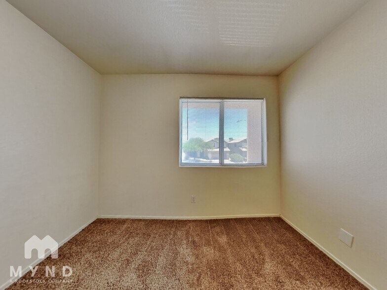 Building Photo - 3942 E Rosemonte Dr