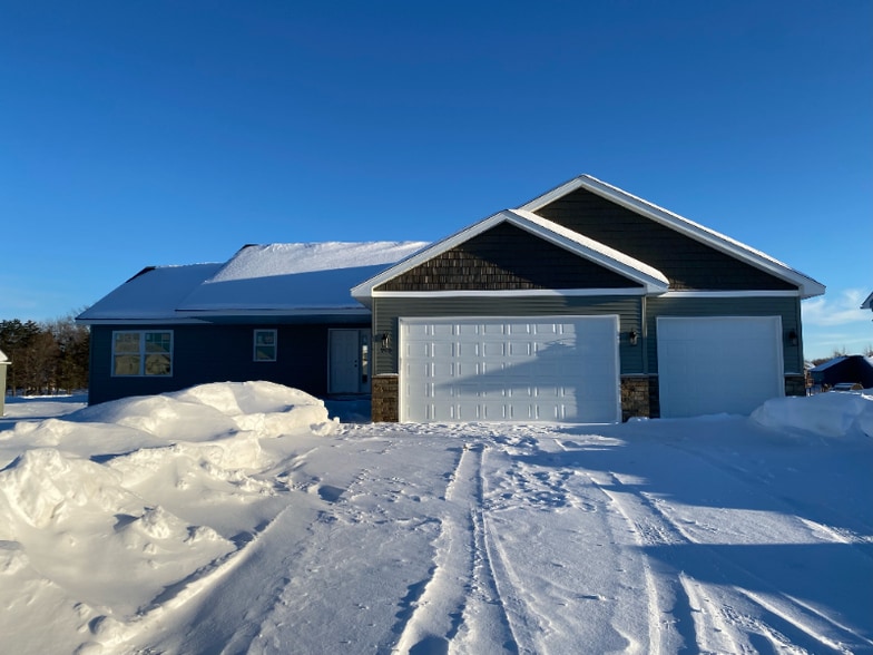 Building Photo - 906 Taft St S