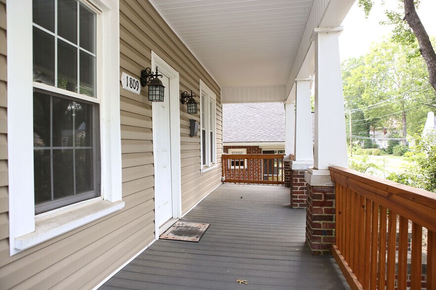 Building Photo - 1809 Walker Ave