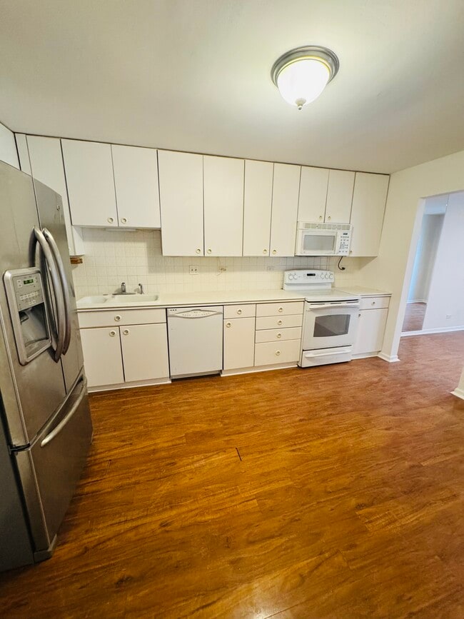 Building Photo - 532 Hummingbird Ln