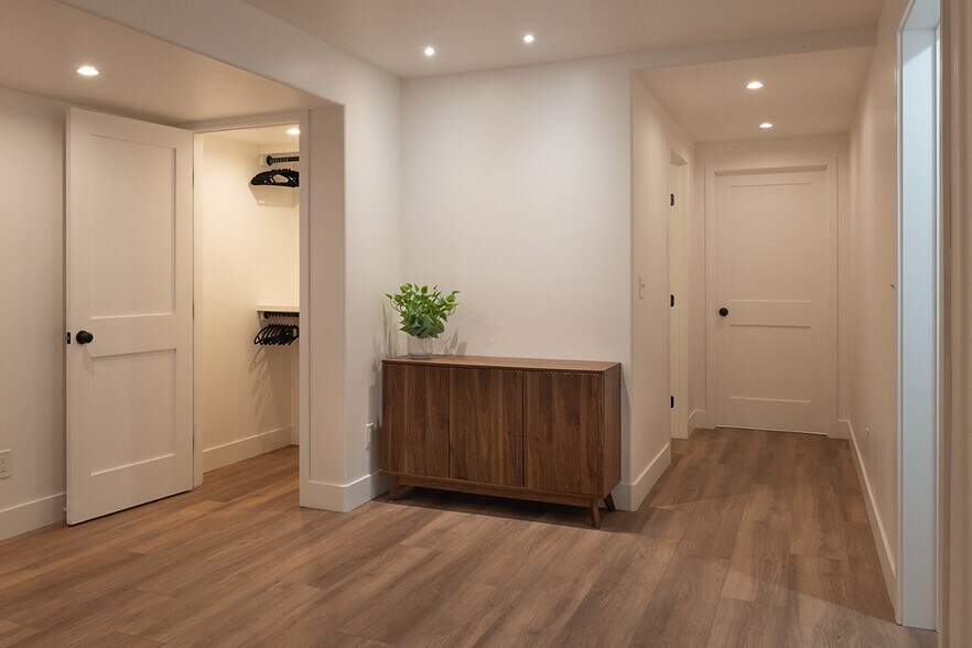 Building Photo - 10810 W 63rd Ave