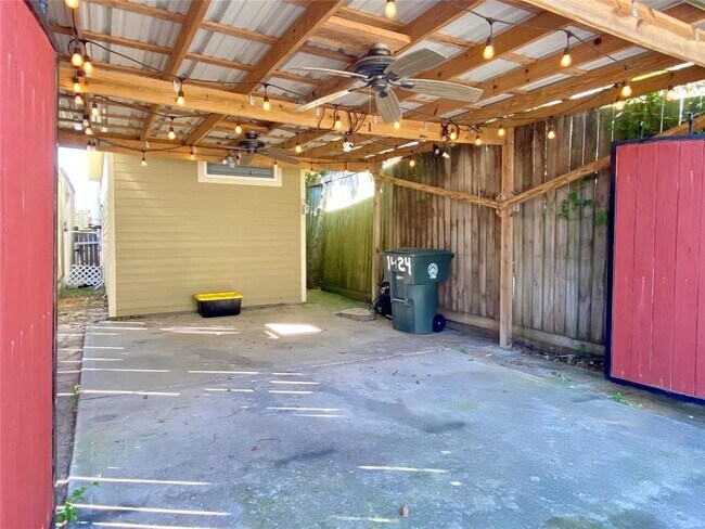 Building Photo - 1424 Avenue M