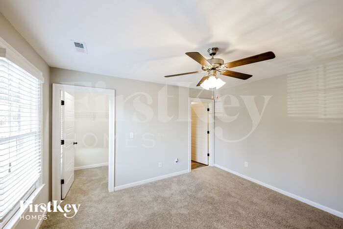 Building Photo - 1205 Hunters Gate Dr