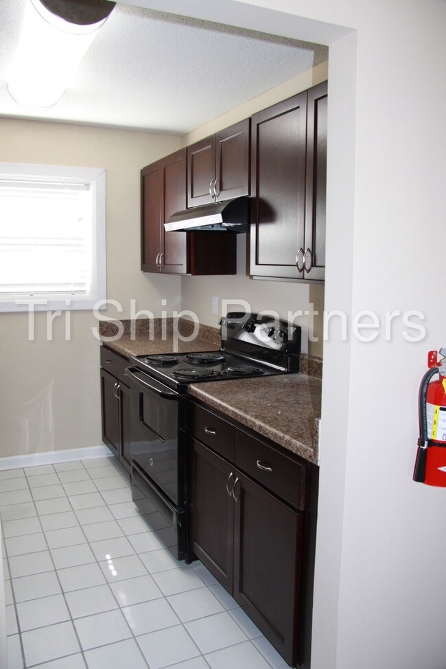 Building Photo - Available for Immediate Move In