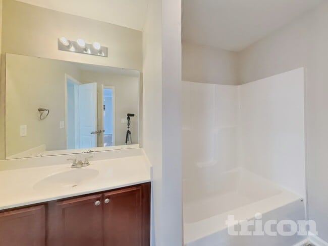 Building Photo - 30 Gold Rush Ct