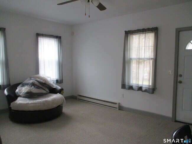 Building Photo - 76 Dog Hill Rd