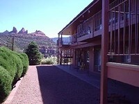 Building Photo - APARTMENT - UPTOWN SEDONA - APPLE TREE SQUARE