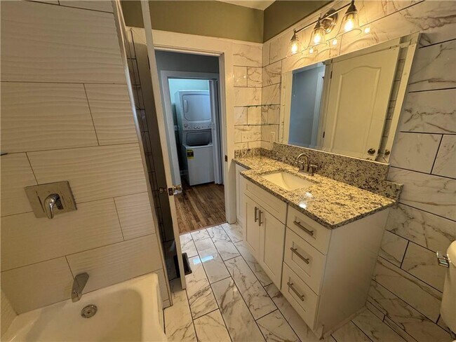 Building Photo - 649 Valley Brook Rd