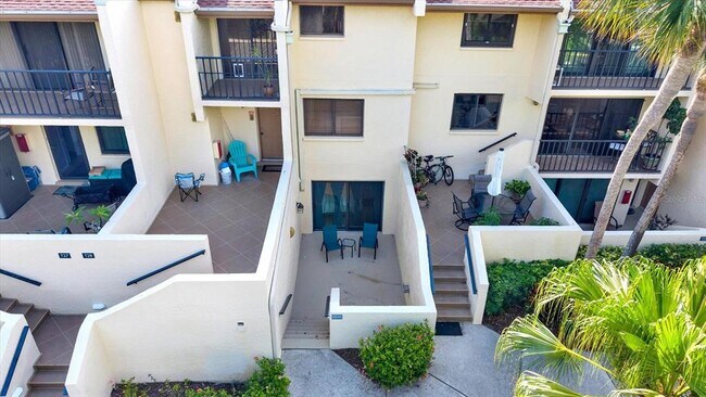 Building Photo - 7530 Sunshine Skyway Ln S