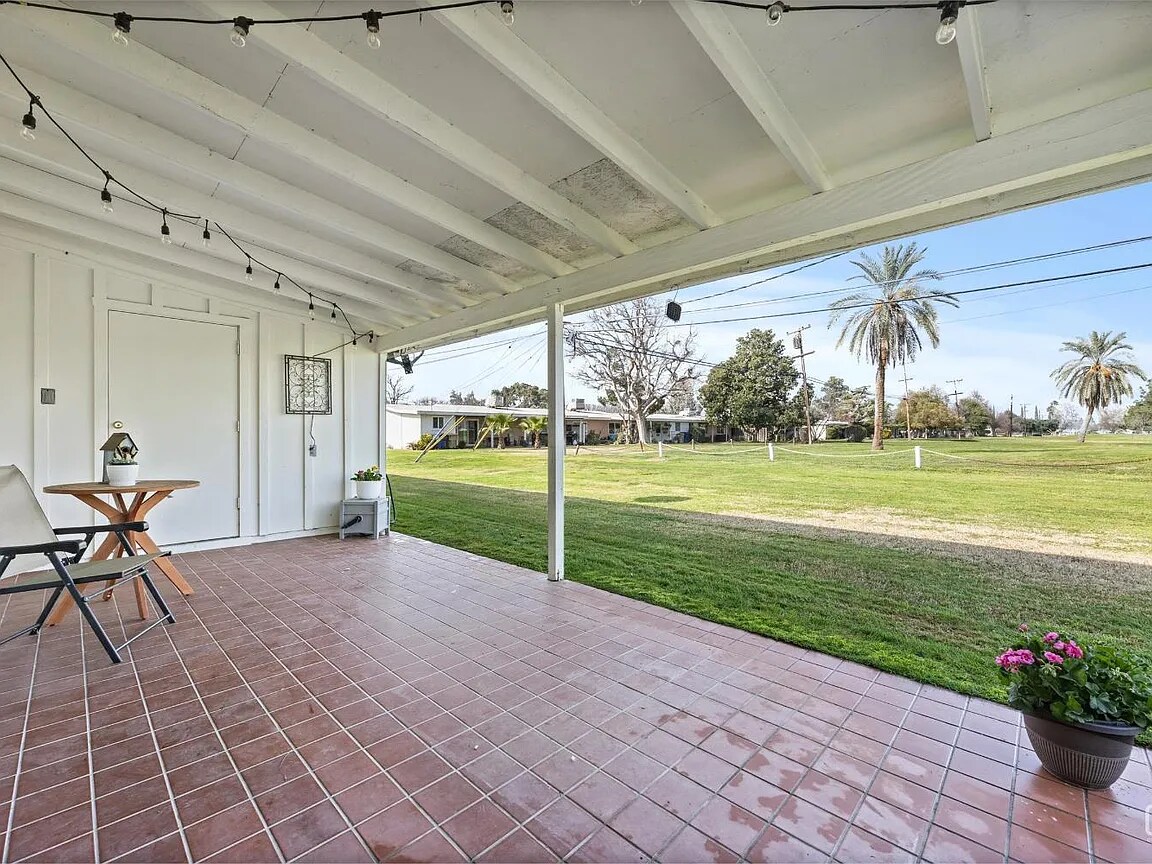 Building Photo - 5804 Sundale Ave