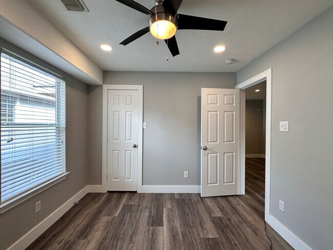 Building Photo - 46 Summer Haze Cir