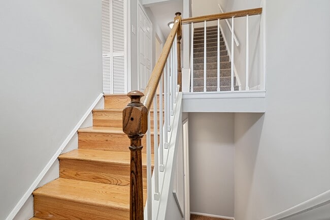 Building Photo - 10661 High Beam Ct