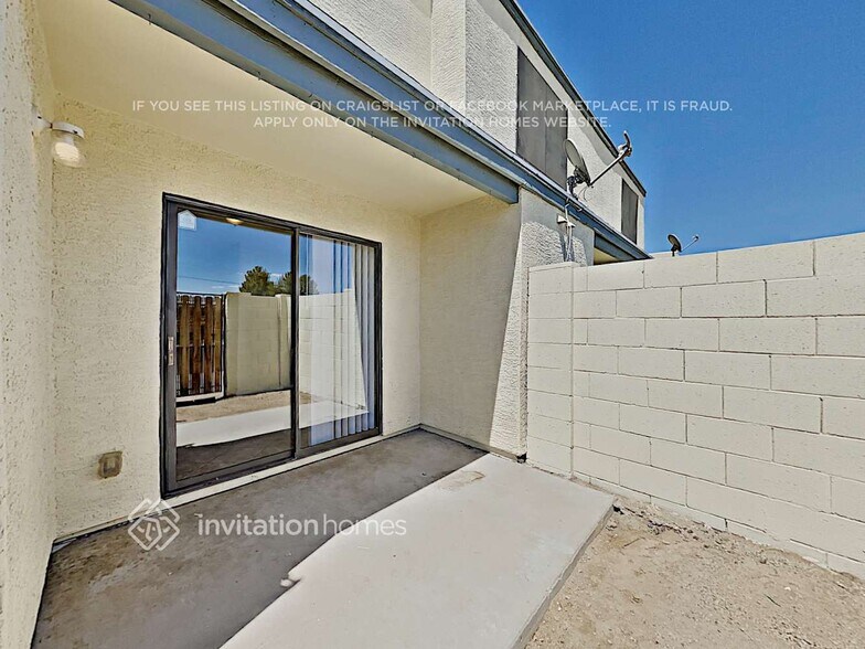 Building Photo - 7801 N 44th Dr