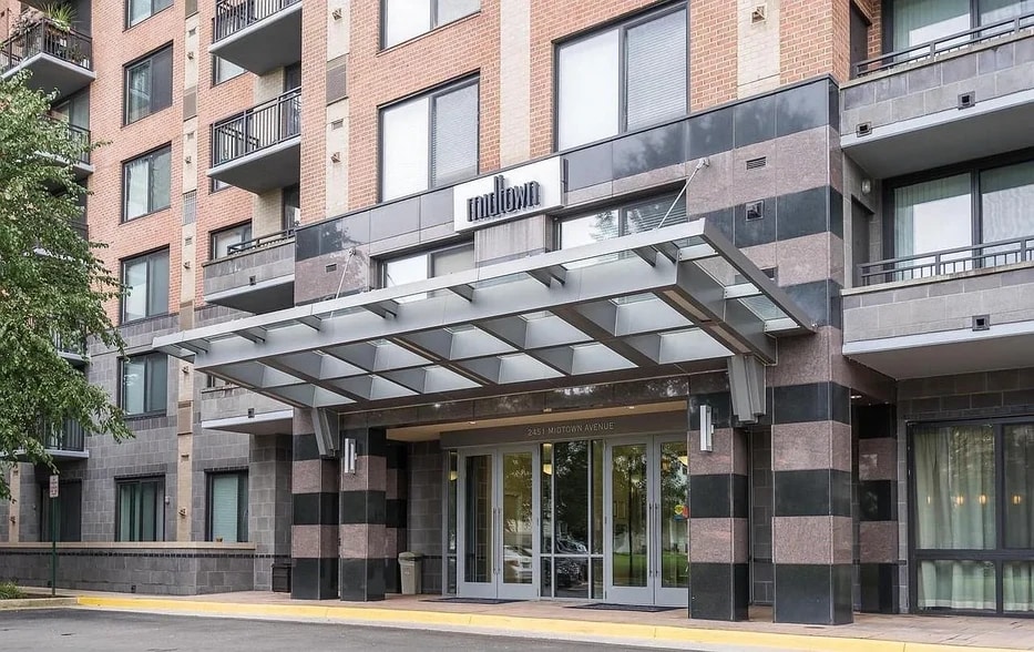 Building Photo - 2451 Midtown Ave