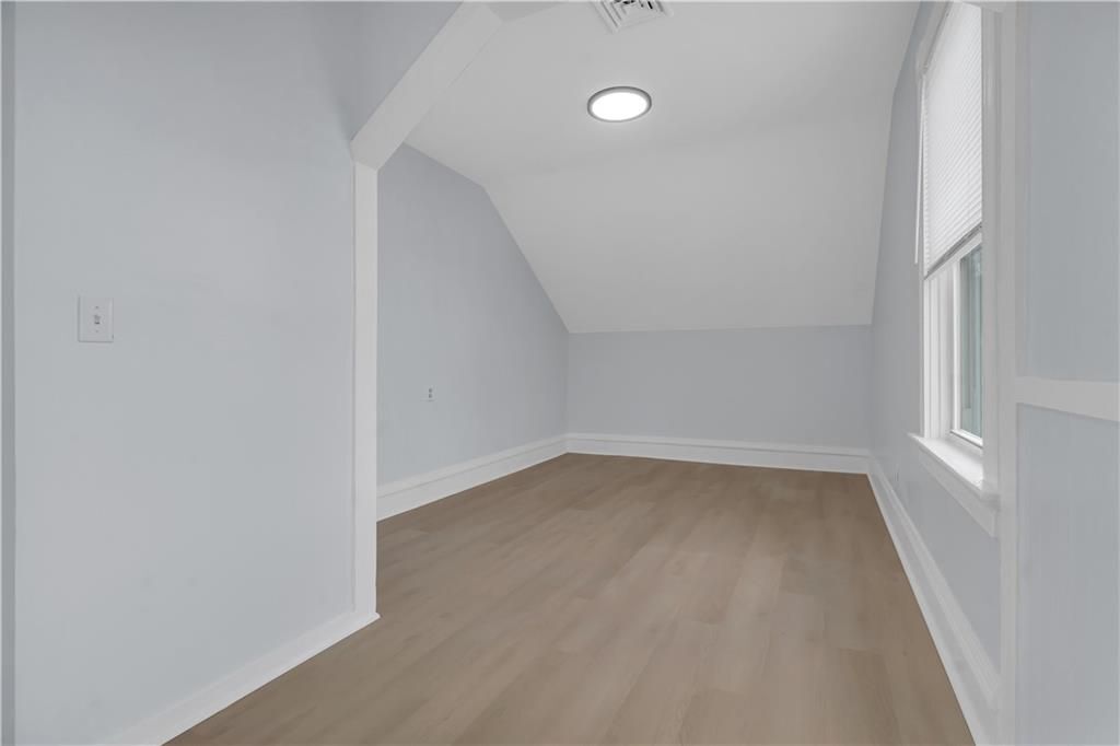 Building Photo - 131 Wendell St