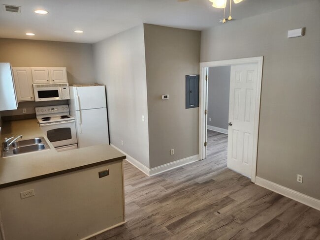 Building Photo - 70 Cassandra Ln