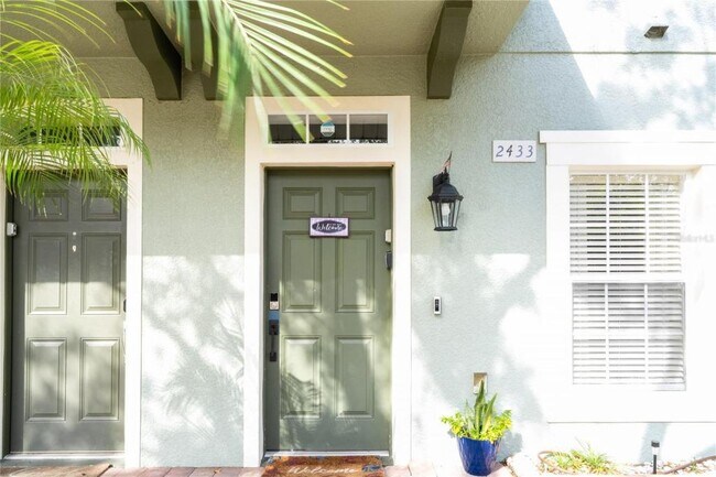 Building Photo - 2433 Caravelle Cir