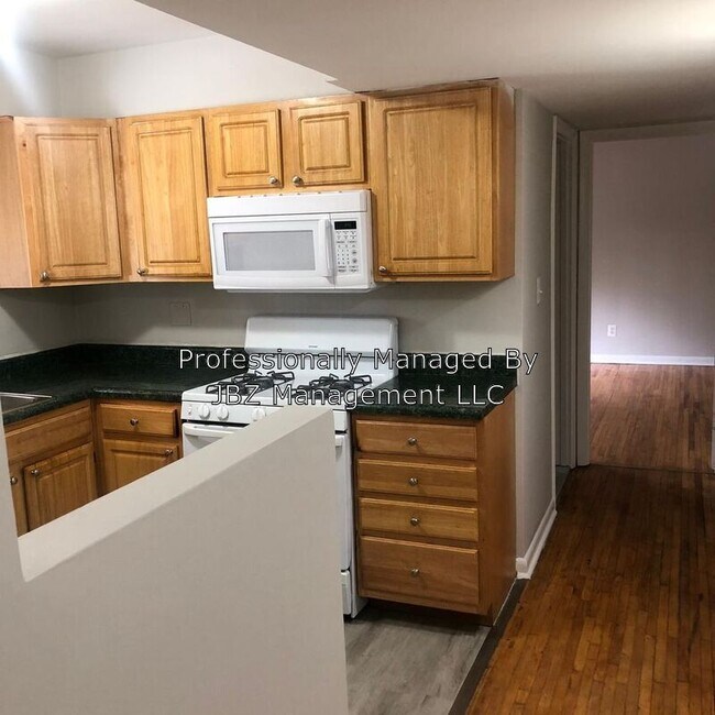 Building Photo - 1629 Ingleside Ave