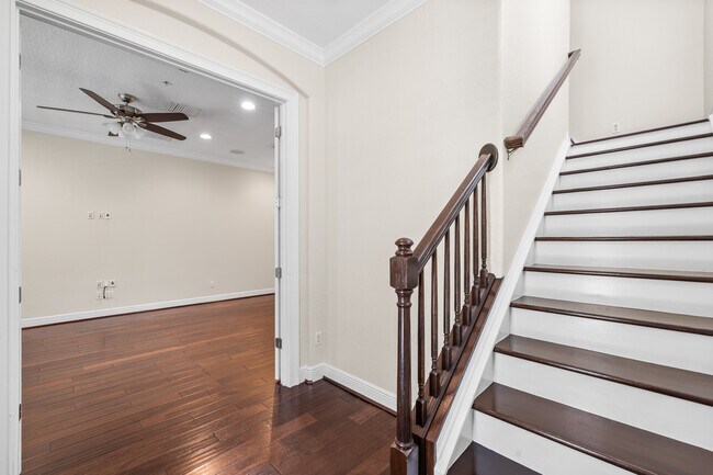 Building Photo - 6002 Printery St