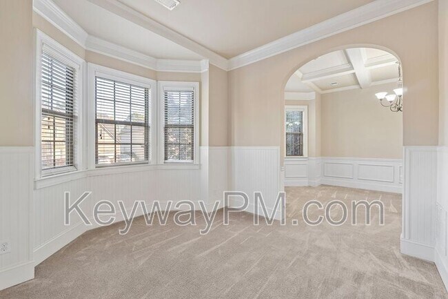 Building Photo - 1023 Iris Glen Dr