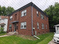 Building Photo - 417 W 14th St