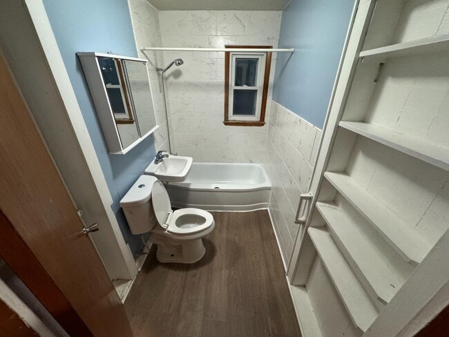 Building Photo - 5102 S Nicholson Ave