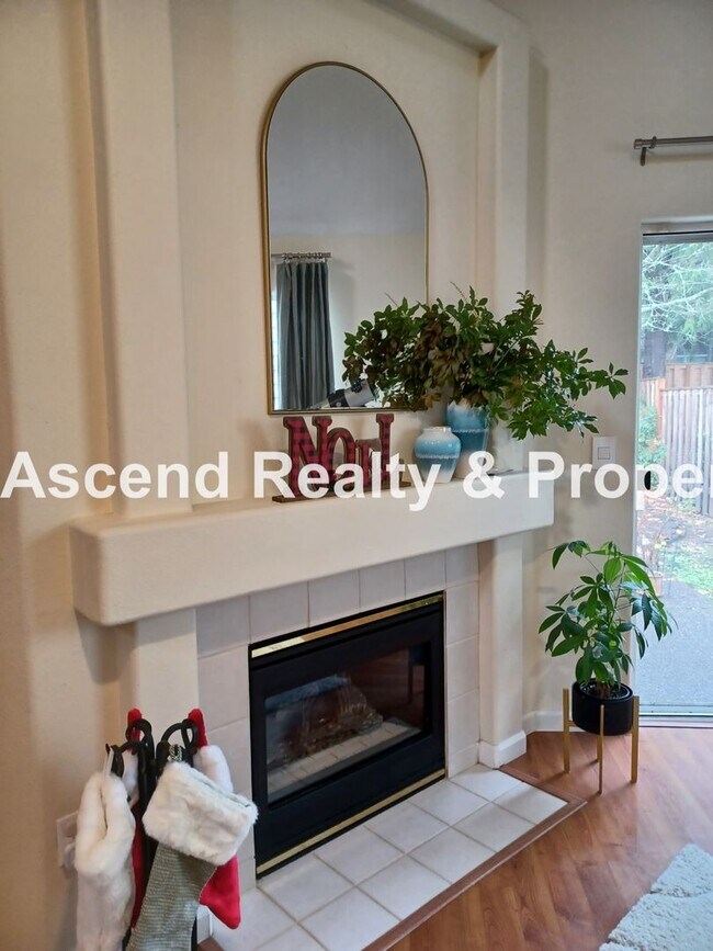 Building Photo - Woodhaven Sherwood Magical One Level Home Available January 1 Small Pet w/Pet Rent