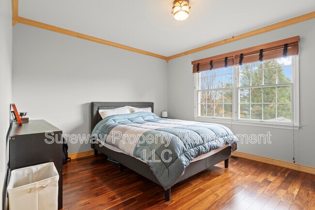 Building Photo - 2 Heather Ln