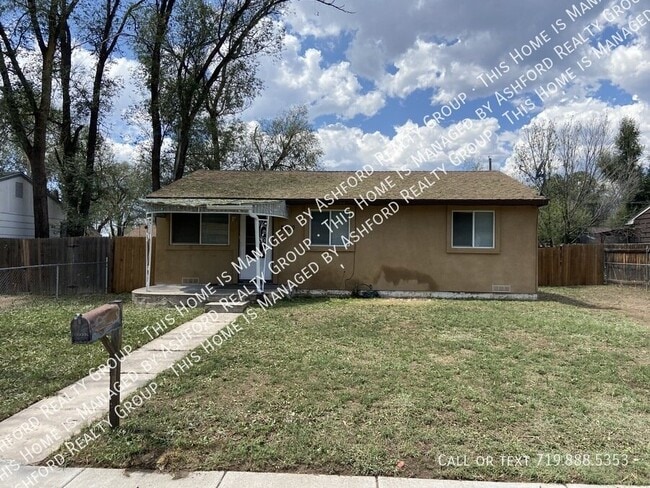 Building Photo - 2230 Ivanhoe Dr