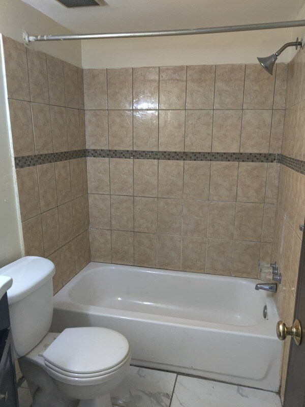 Building Photo - 2721 S 76th St