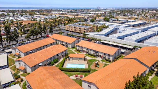 Building Photo - 1551 Broadway