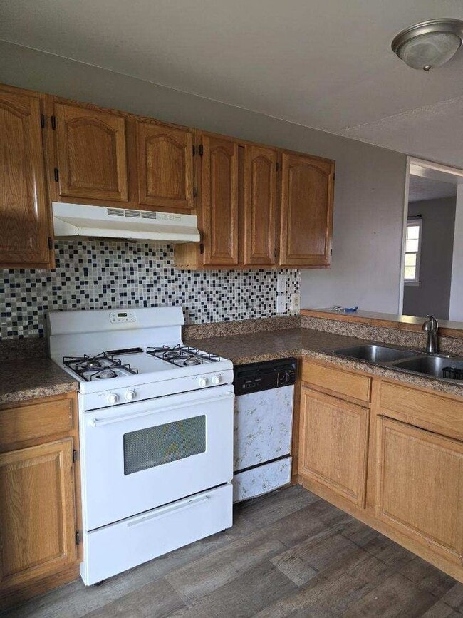 Building Photo - Woodland Trails