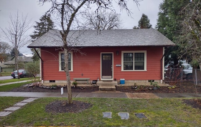 Building Photo - Cute Two-Bedroom Home In Springfield!