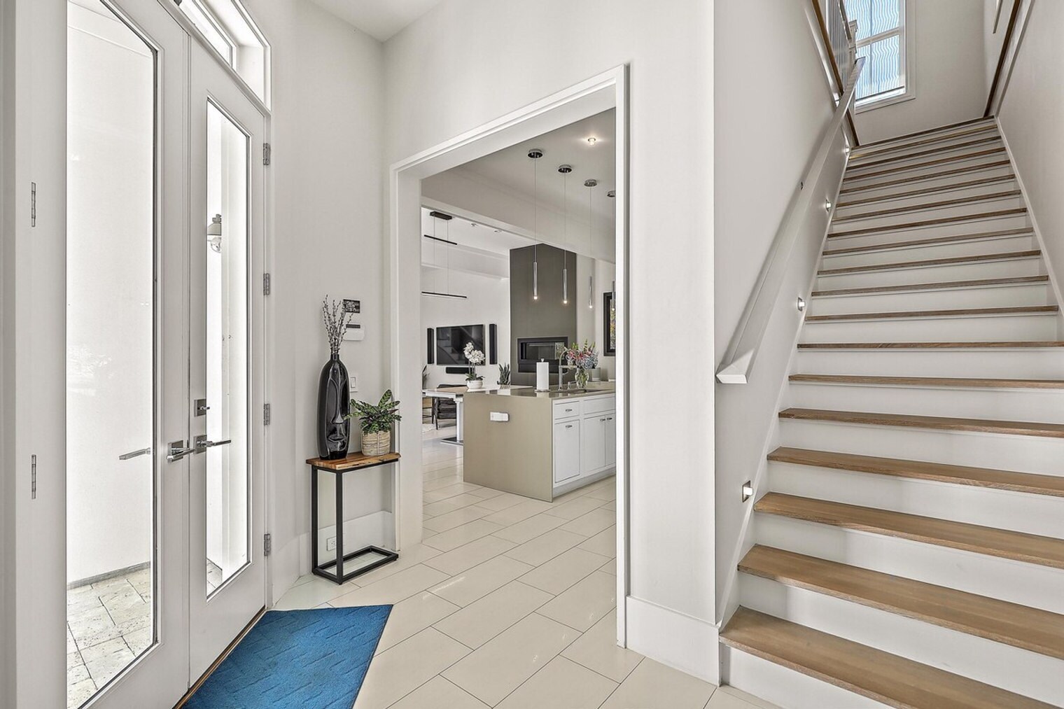 Building Photo - 310 Rivers St