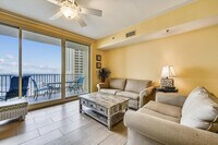 Building Photo - 9896 S Thomas Dr