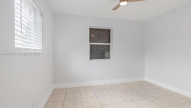 Building Photo - 630 SW 28th Dr