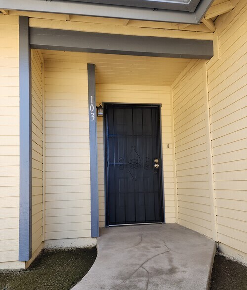 Front Entrance - 4617 N Charles Ave