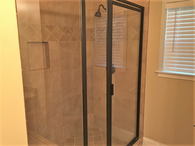 Building Photo - 10 Capers Creek Dr