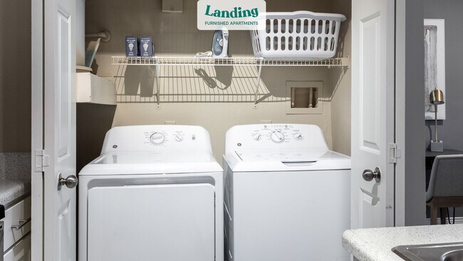 Building Photo - 515 E Palm Valley Blvd