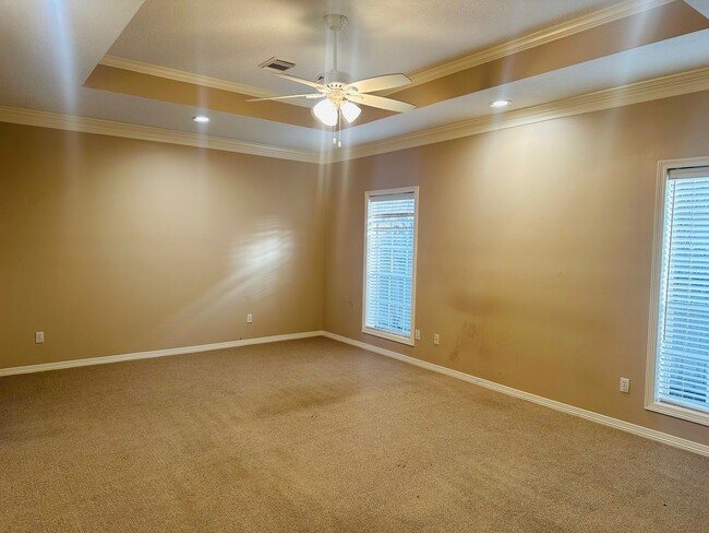 Building Photo - 1511 Beaconshire