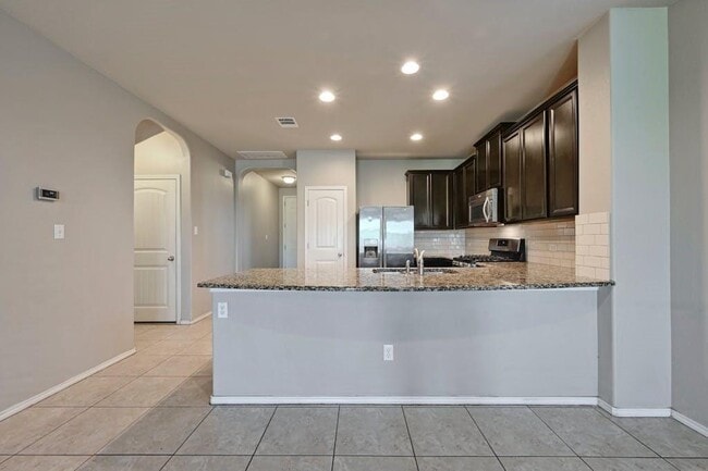 Building Photo - 374 Wincliff Dr