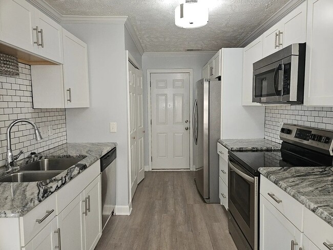 Building Photo - 212 Longleaf Pines Dr