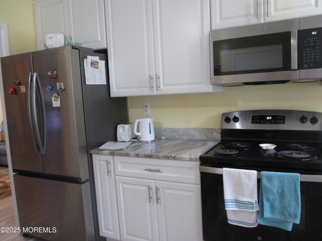 Building Photo - 496A Thornbury Ct